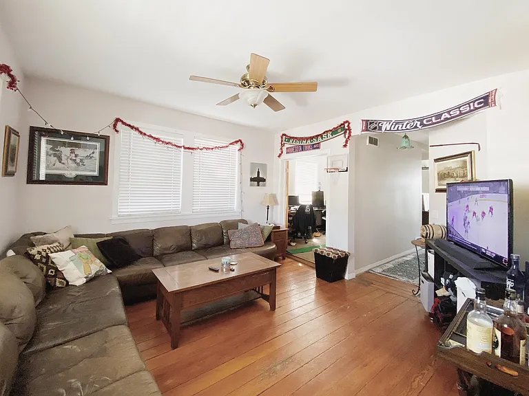 Minneapolis Condo: 632 Quincy St NE