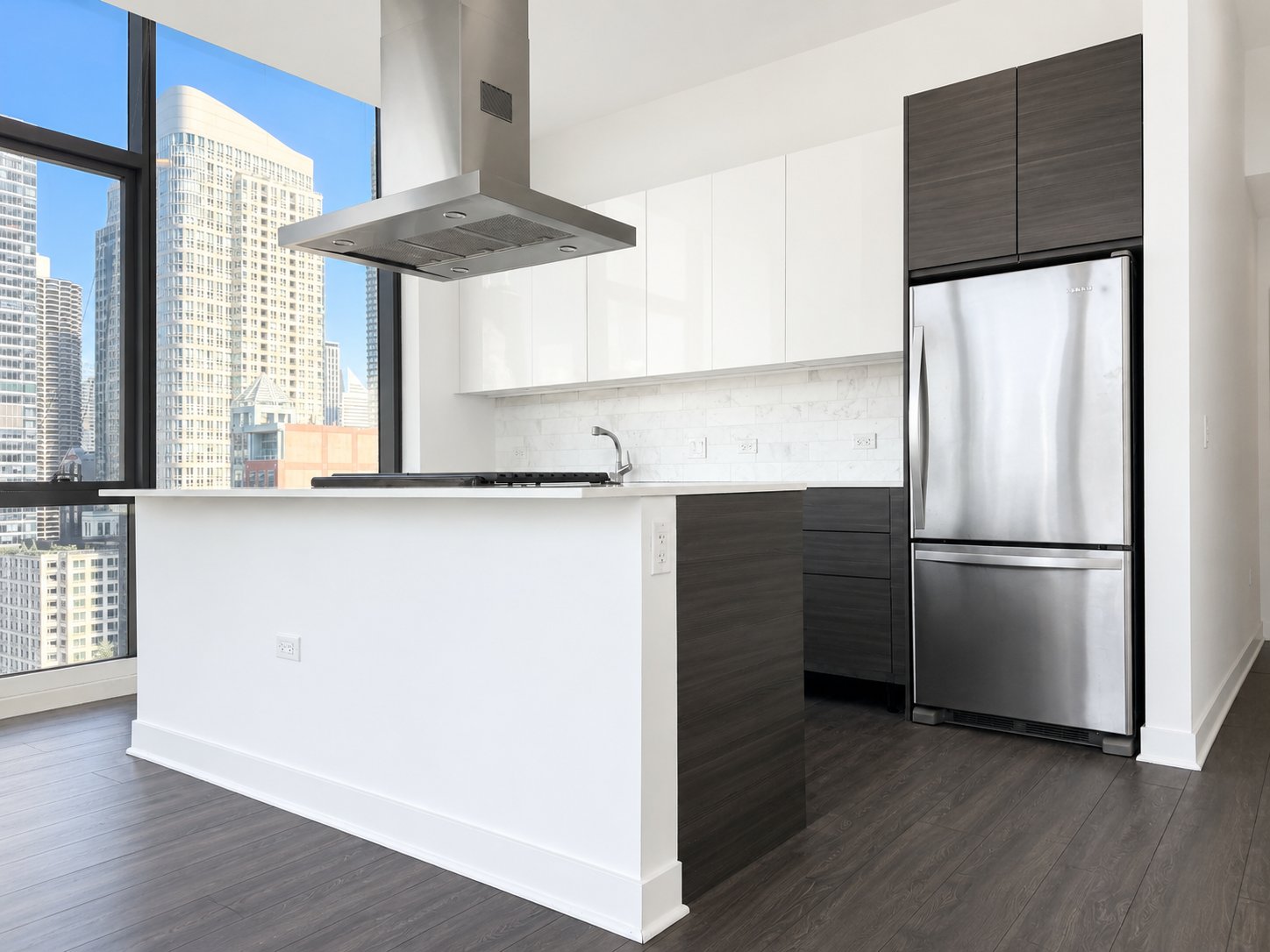 Chicago Condo: 215 W Hubbard Street