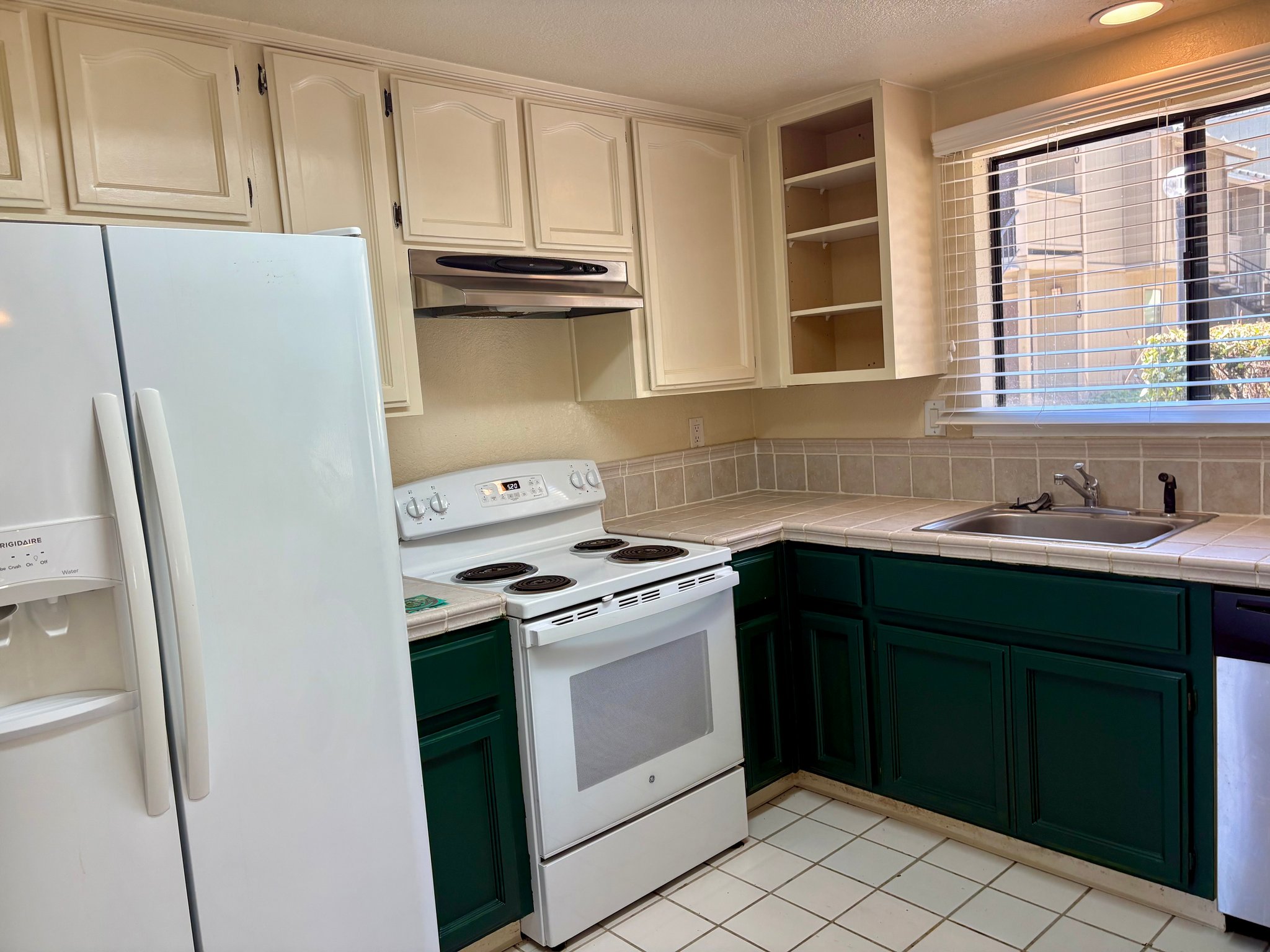 Roseville Condo: 720 Sunrise Avenue