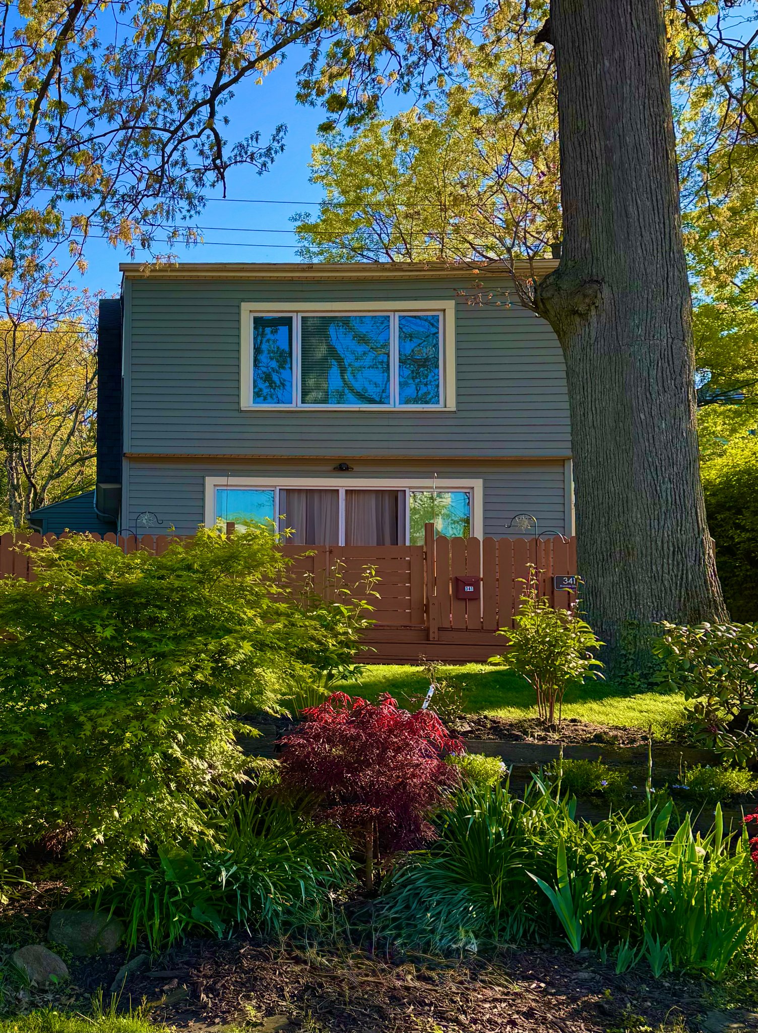 Rocky River House: 341 Riverdale Dr