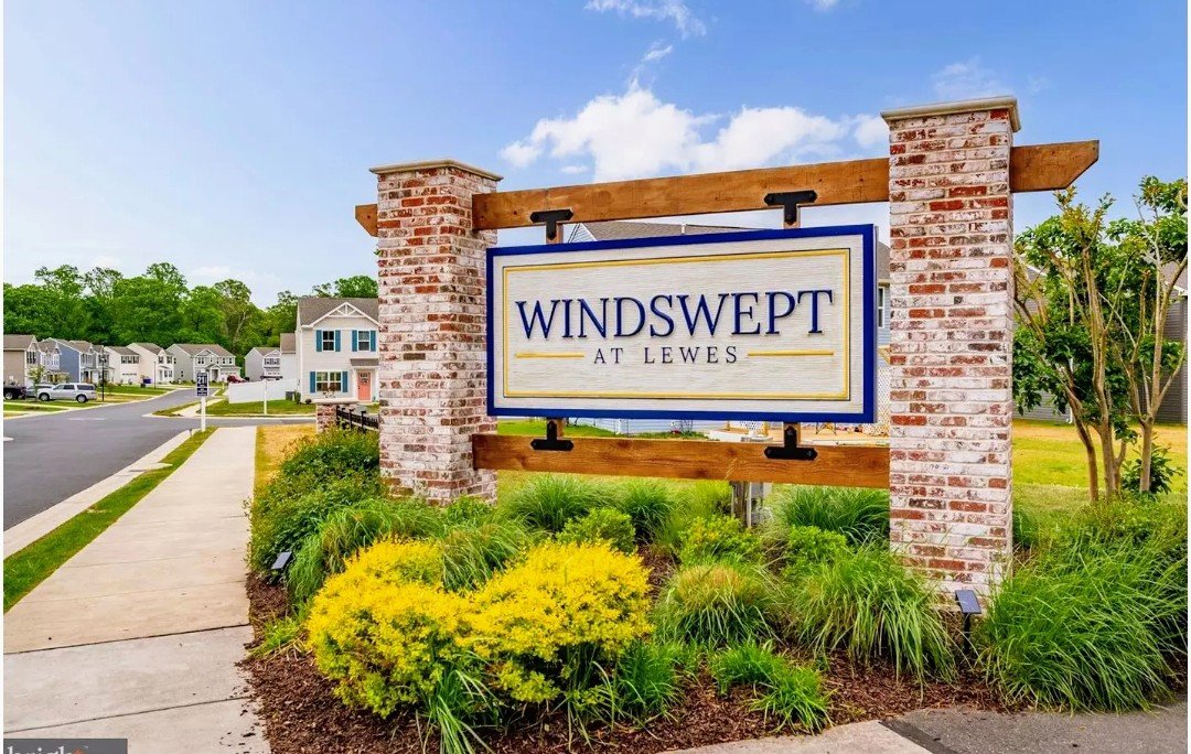 Lewes House: 32092 Windjammer Dr