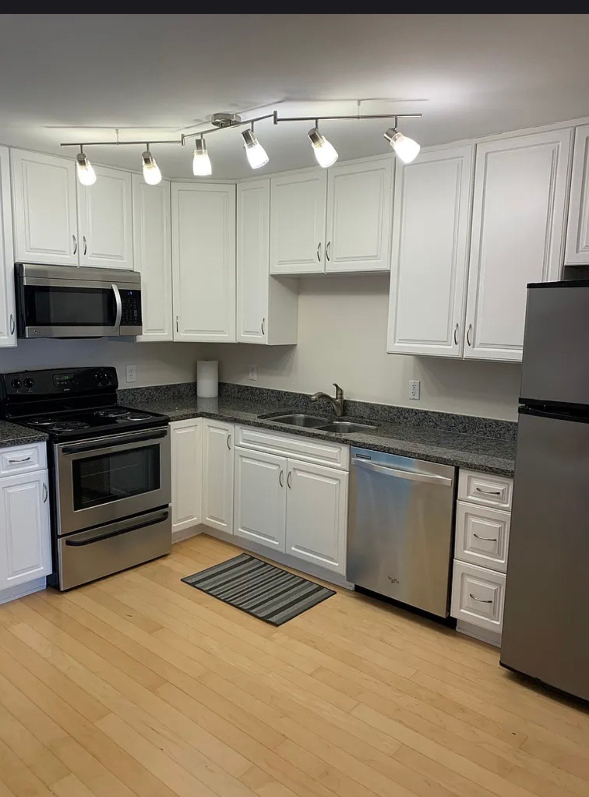 Columbus Condo: 1397 Broadview Ave