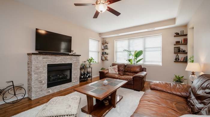 Chicago Condo: 4301 North Troy