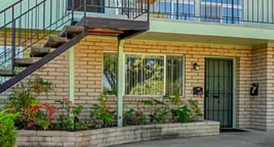 Prescott Apartment: 727 E Carleton St