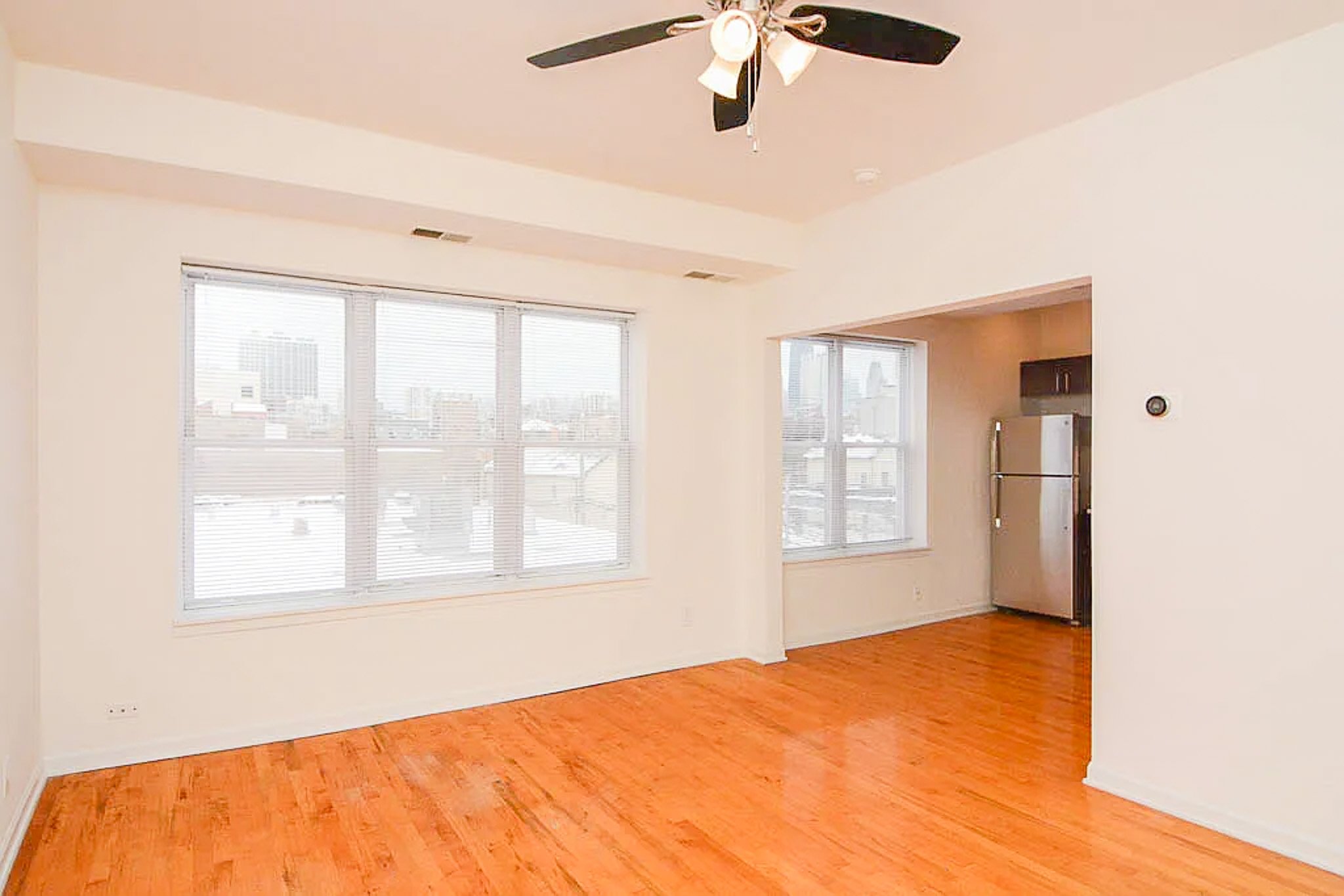 Chicago Apartment: 1555 N Mohawk