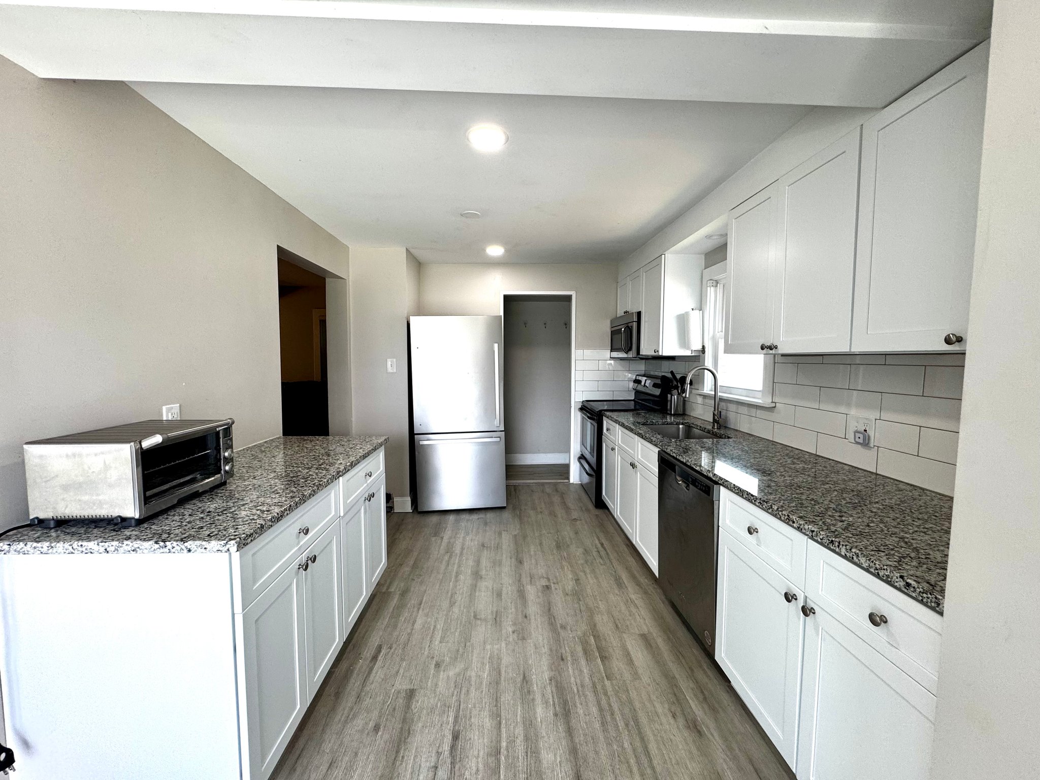 Albany House: 4 Waterman Ave