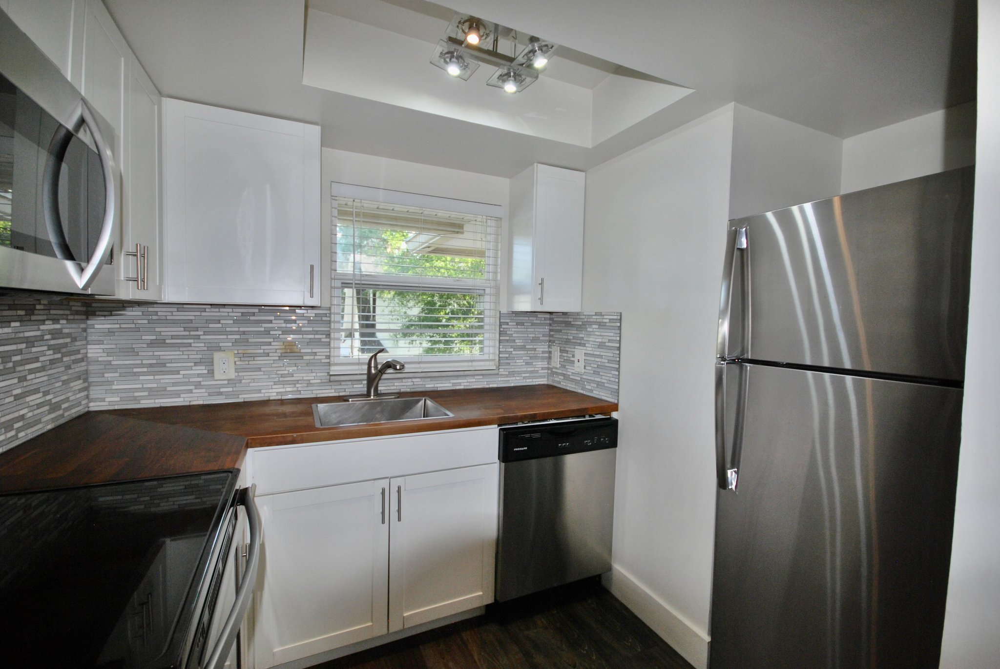 Orlando Apartment: 637 E Harwood St