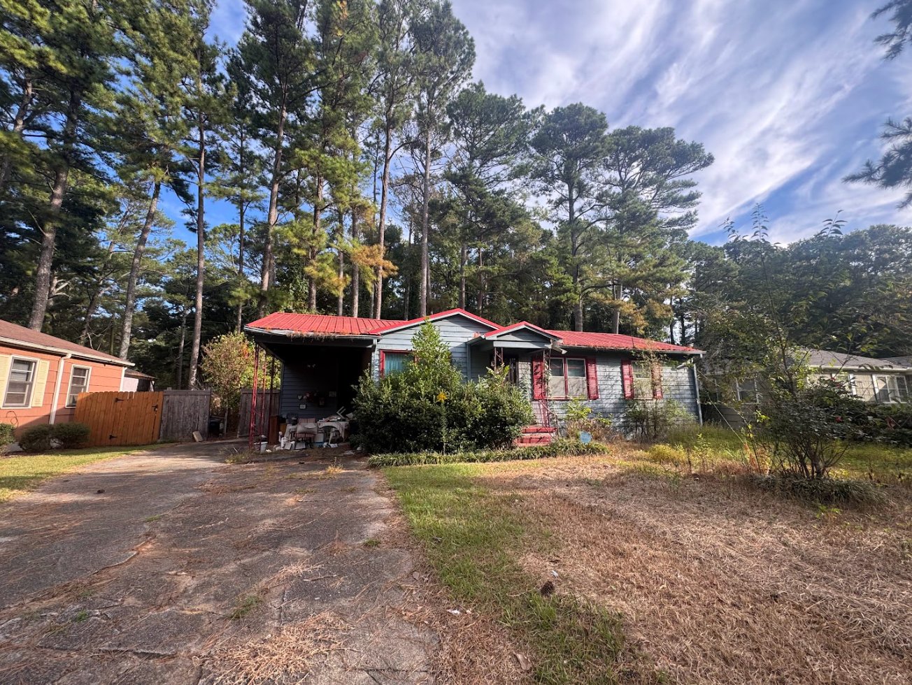 Birmingham House: 208 Carol Drive