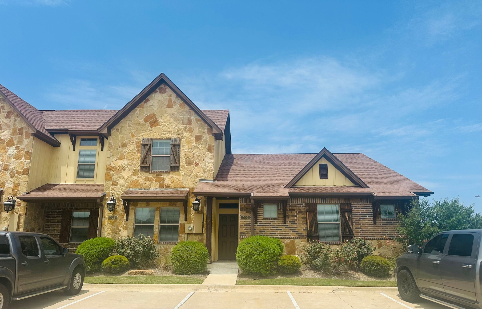 College Station Single Room: 402 Baby Bear Dr.