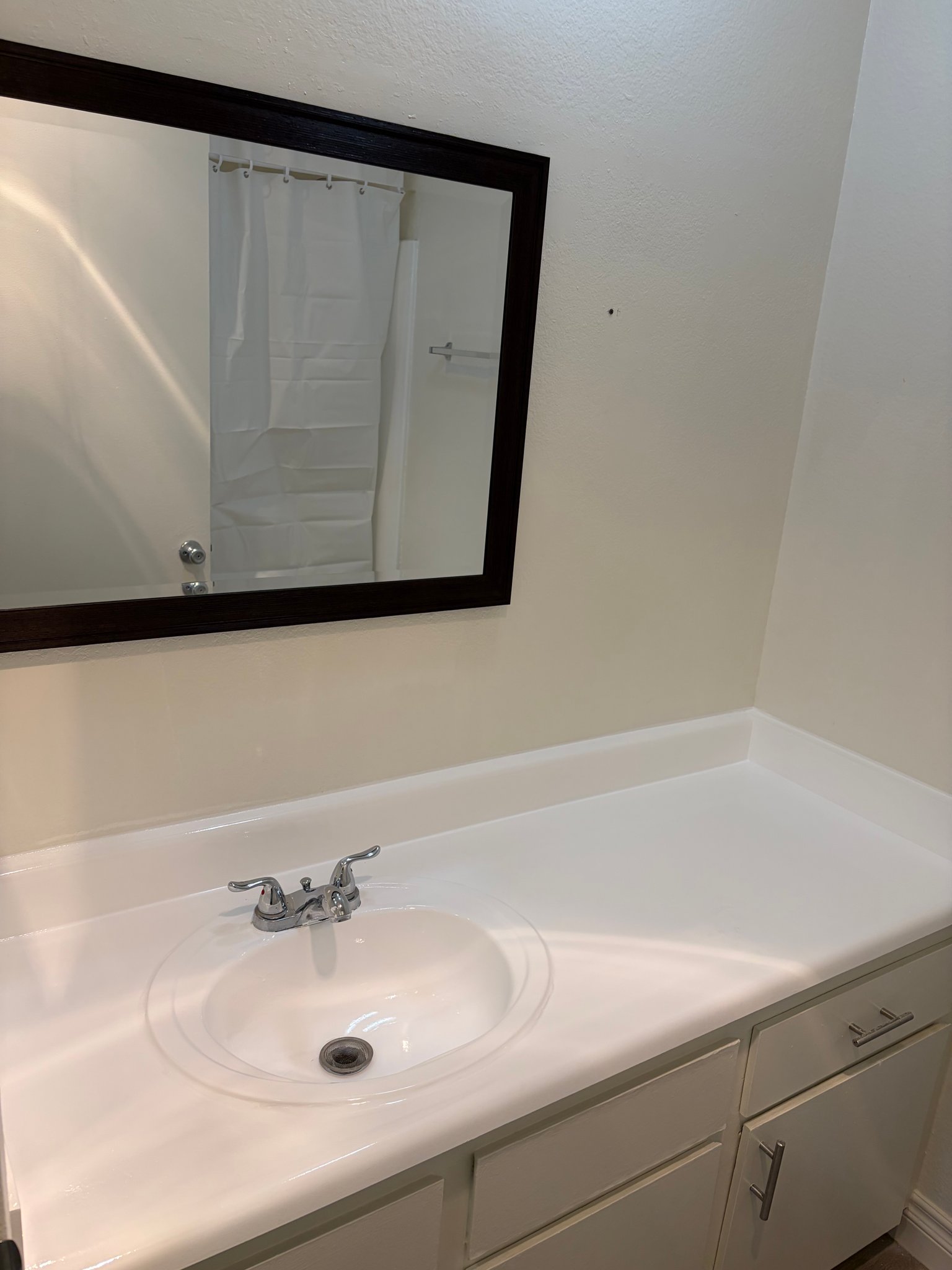 North Hollywood Apartment: 5811 Tujunga ave