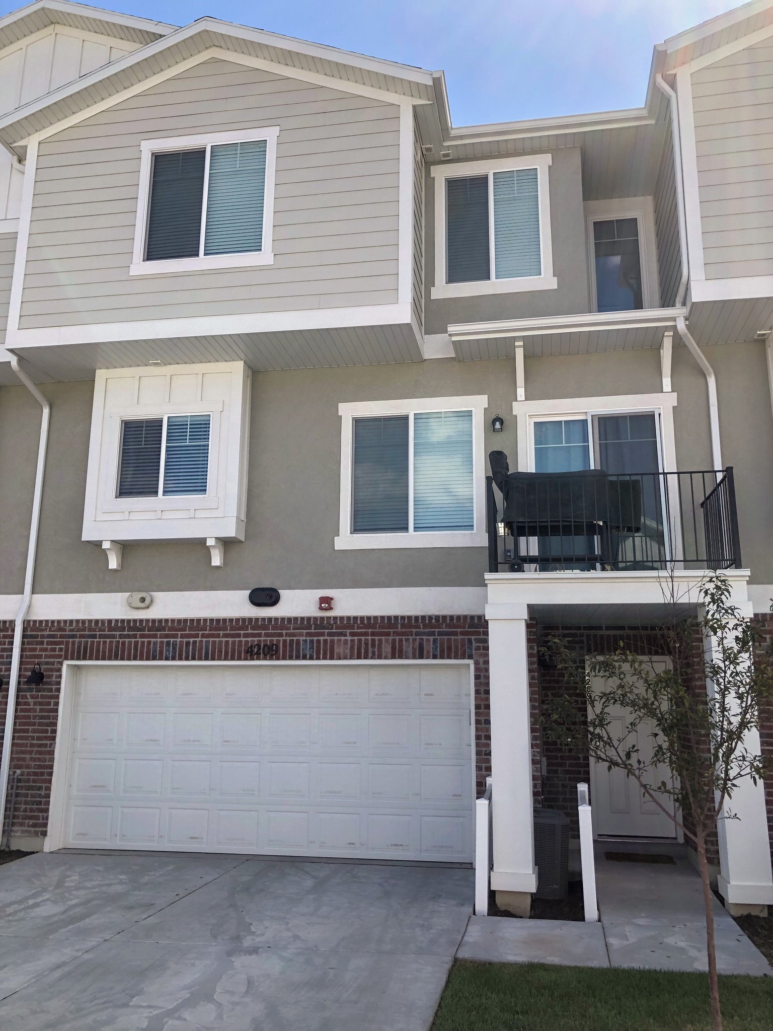 Riverton Townhome: 4209 w flight park ct
