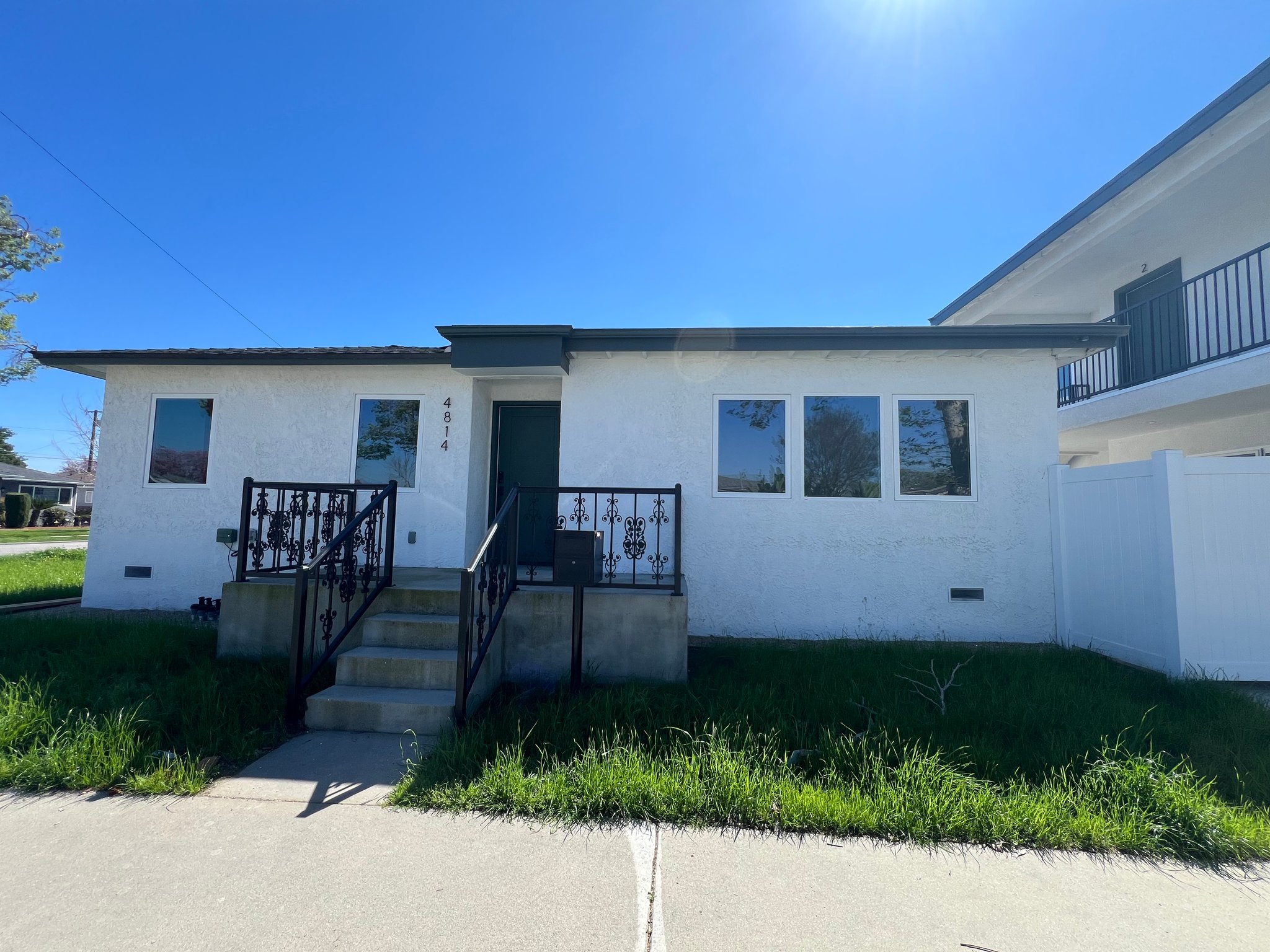 Lakewood House: 4814 Hedda St
