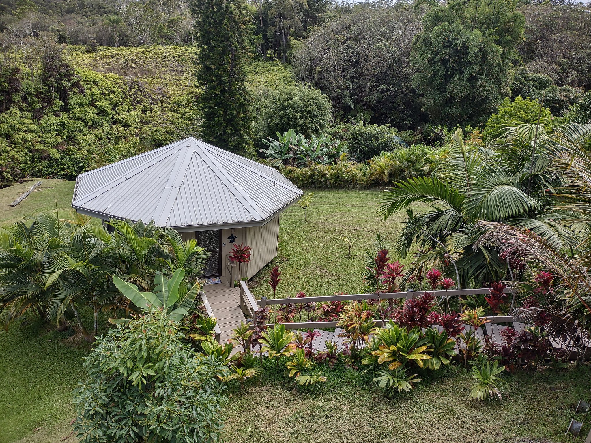 Hilo House: 2979 Kaiwiki Rd