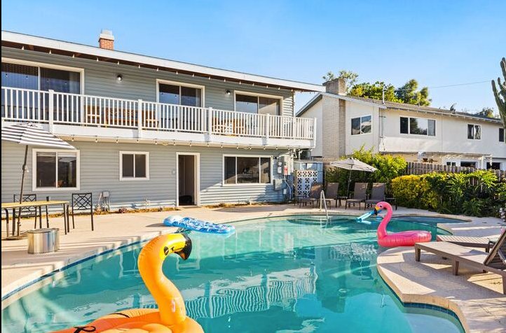 Fallbrook Multiplex: 321 W Kalmia St