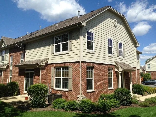 Burr Ridge Townhome: 10s447 Carrington Cir
