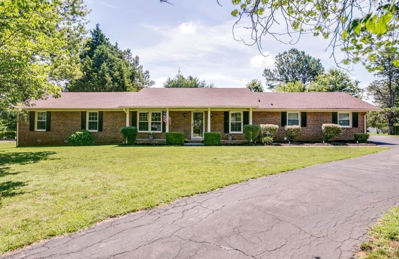 Murfreesboro House: 2548 Peace Place