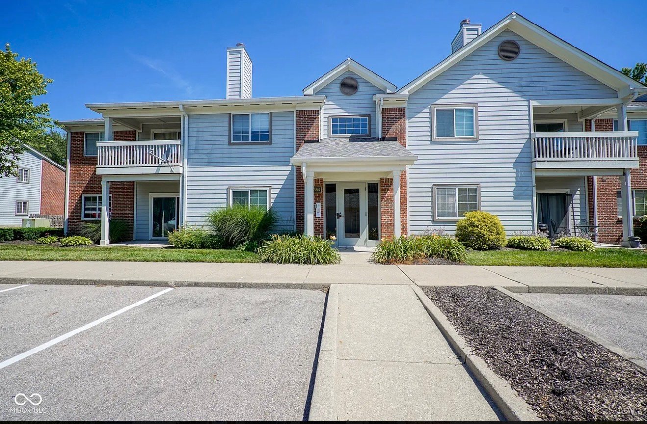 Indianapolis Condo: 8354 Glenwillow Ln