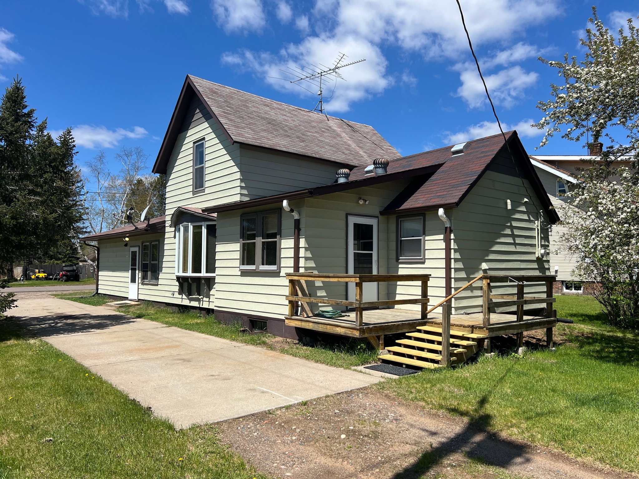 Mcgregor mn House: 20 S Main St