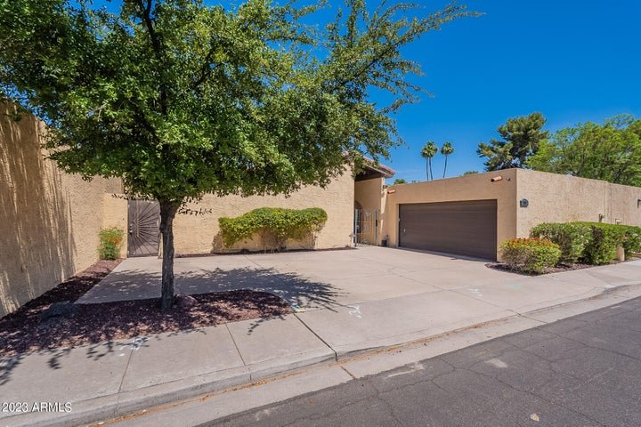 Mesa House: 1011 N. Cherry