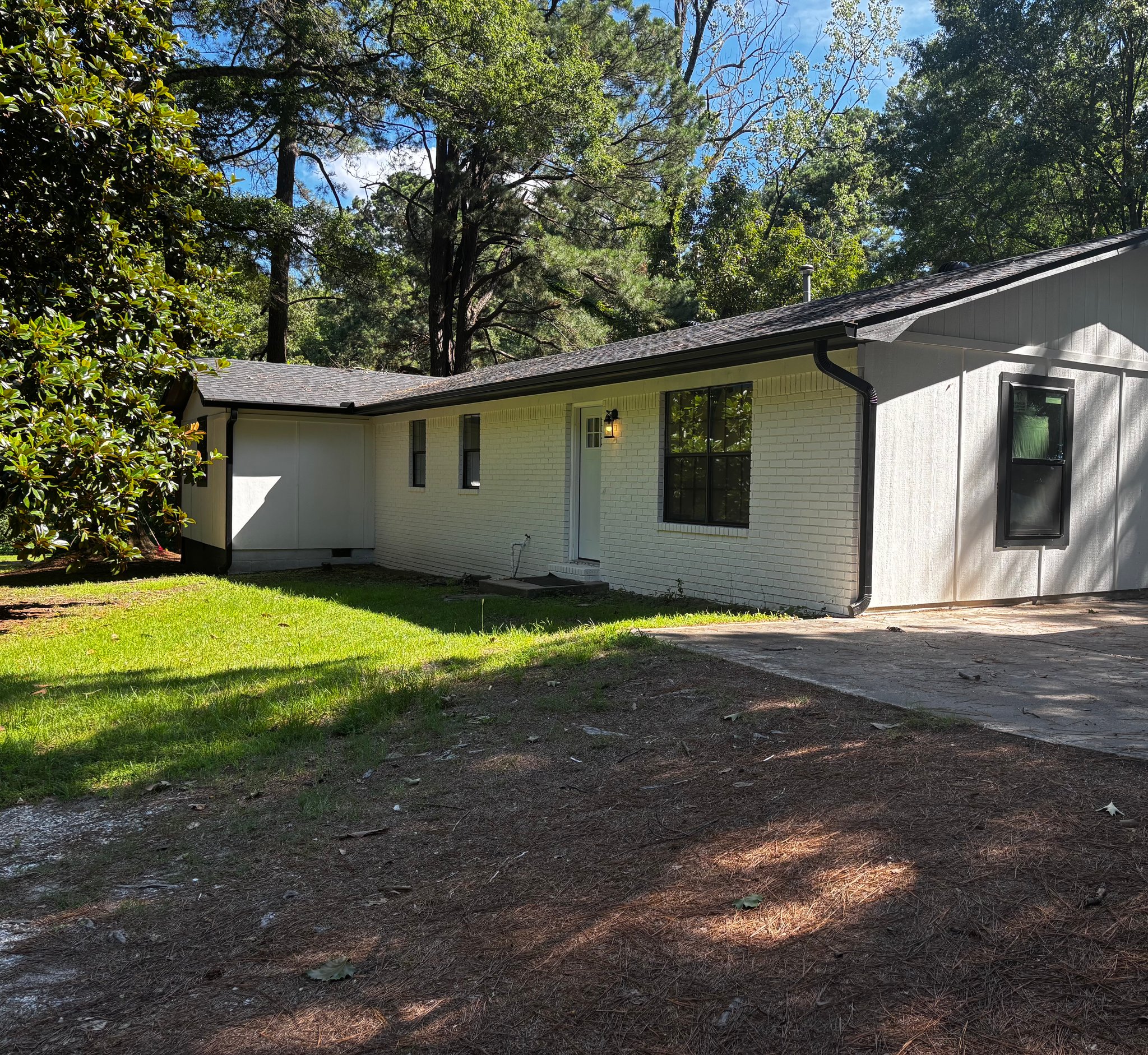 Bauxite House: 2423 S Chatfield