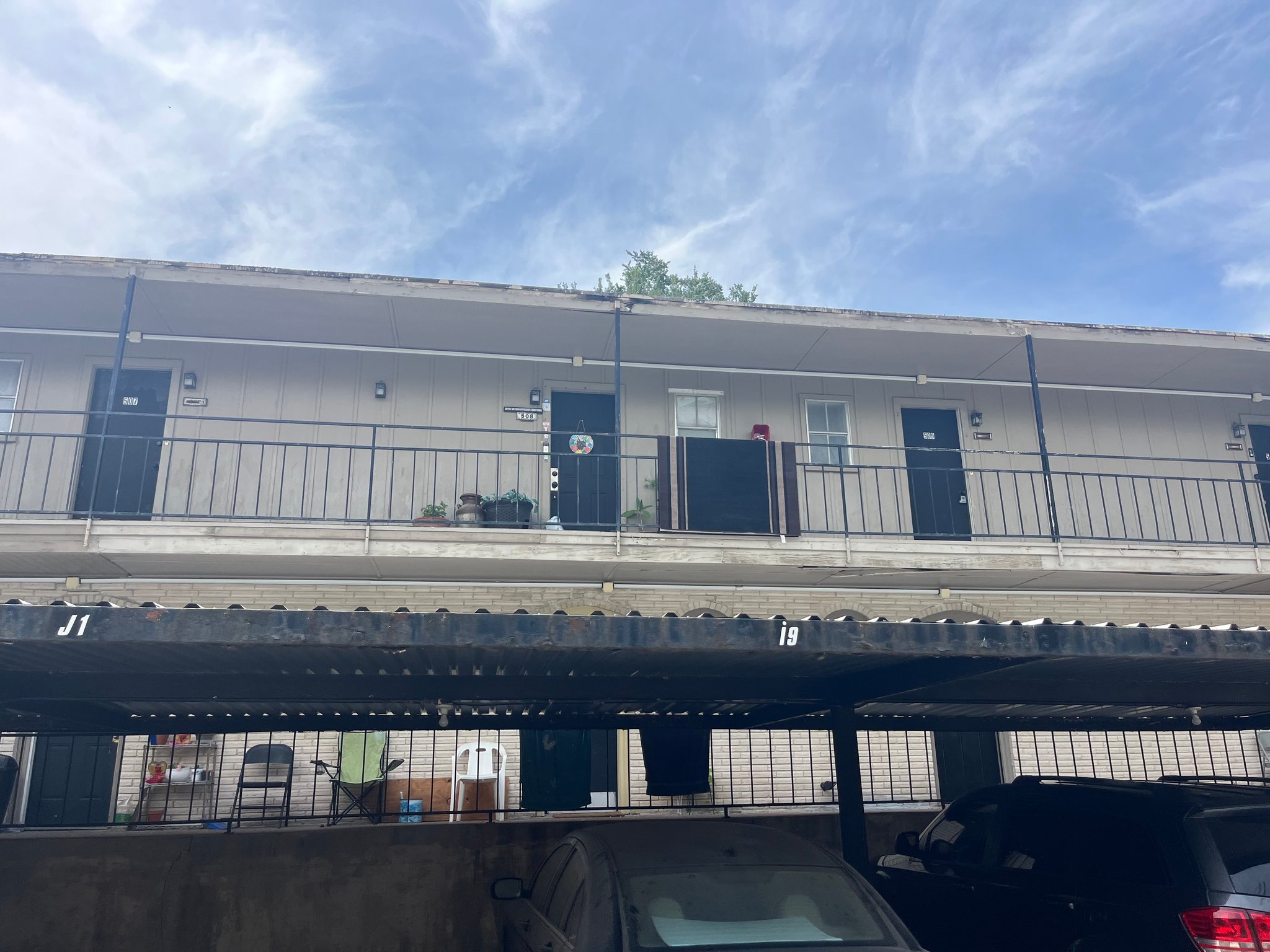San Antonio Condo: 170 De Chantle Rd