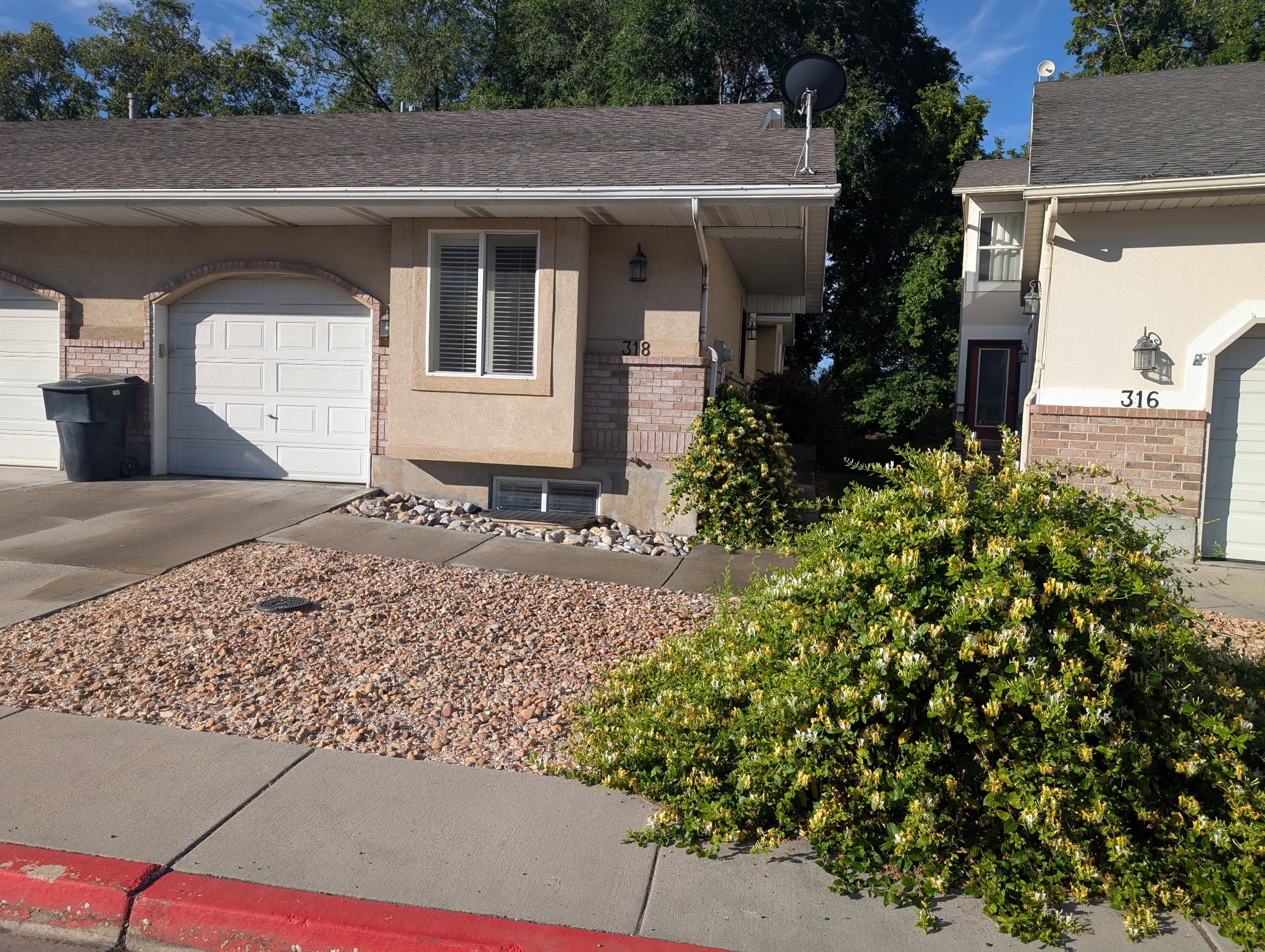 Springville Townhome: 318 Brookcourt