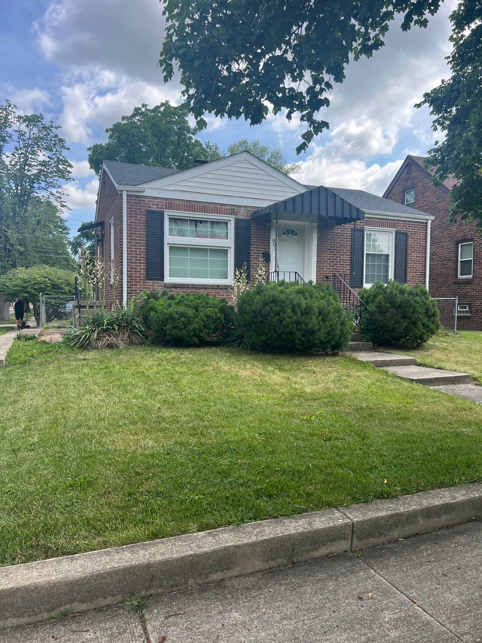 Monroe House: 603 Parkwood