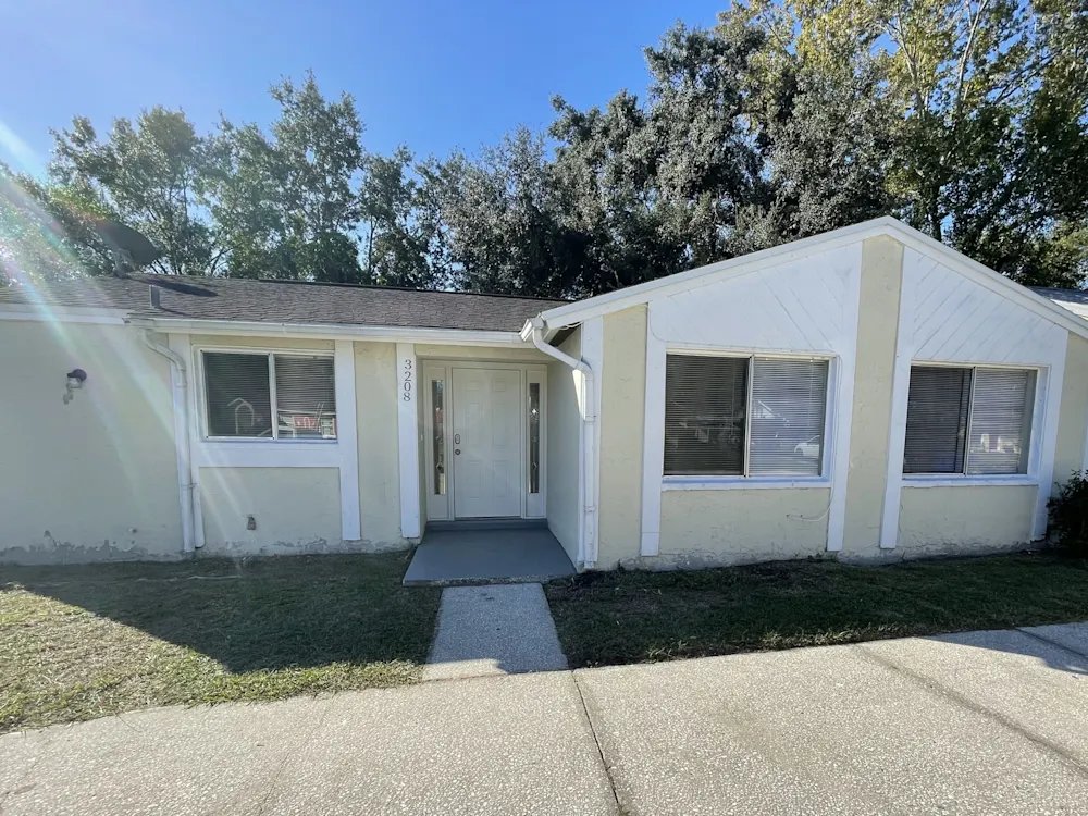 Tampa House: 3208 Saddlebrook Ave