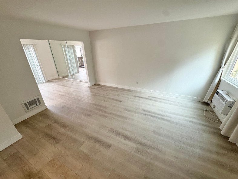 San Diego Condo: 7958 Mission Center Ct