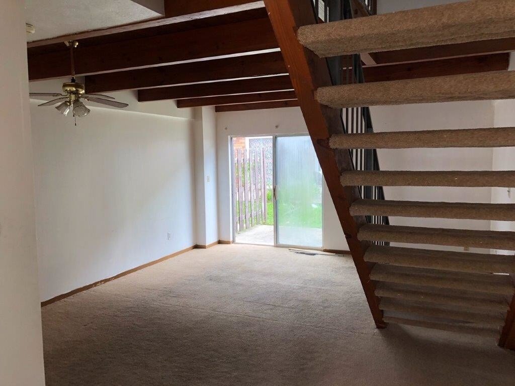 Springfield Townhome: 1132 E John St