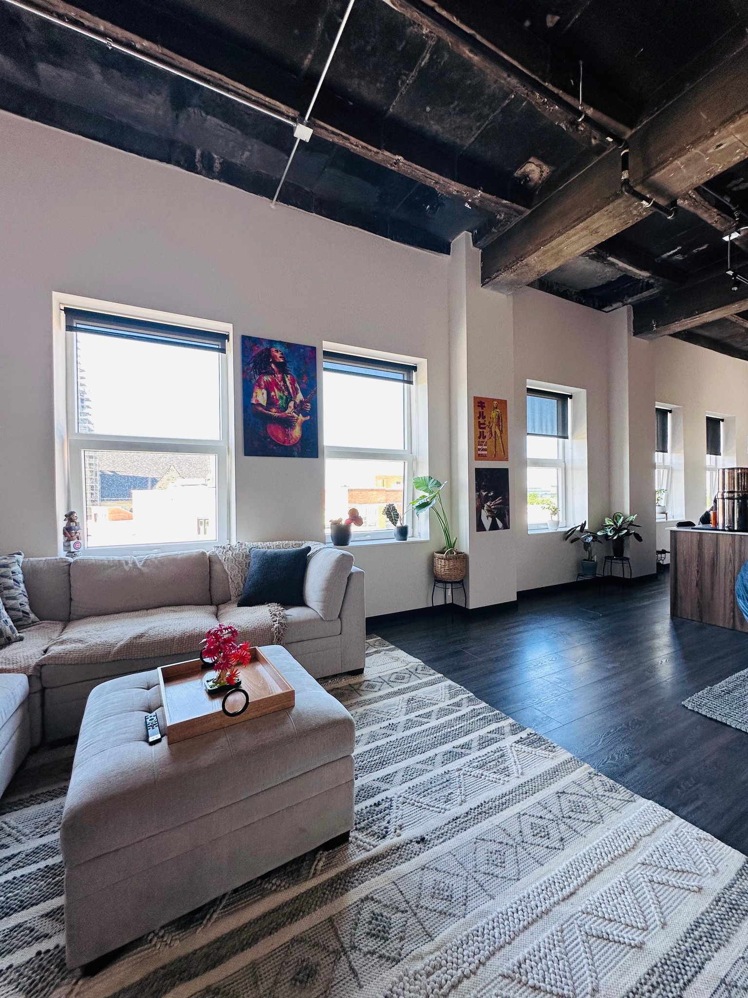 Chicago Apartment: 150 N Ashland Ave , 524