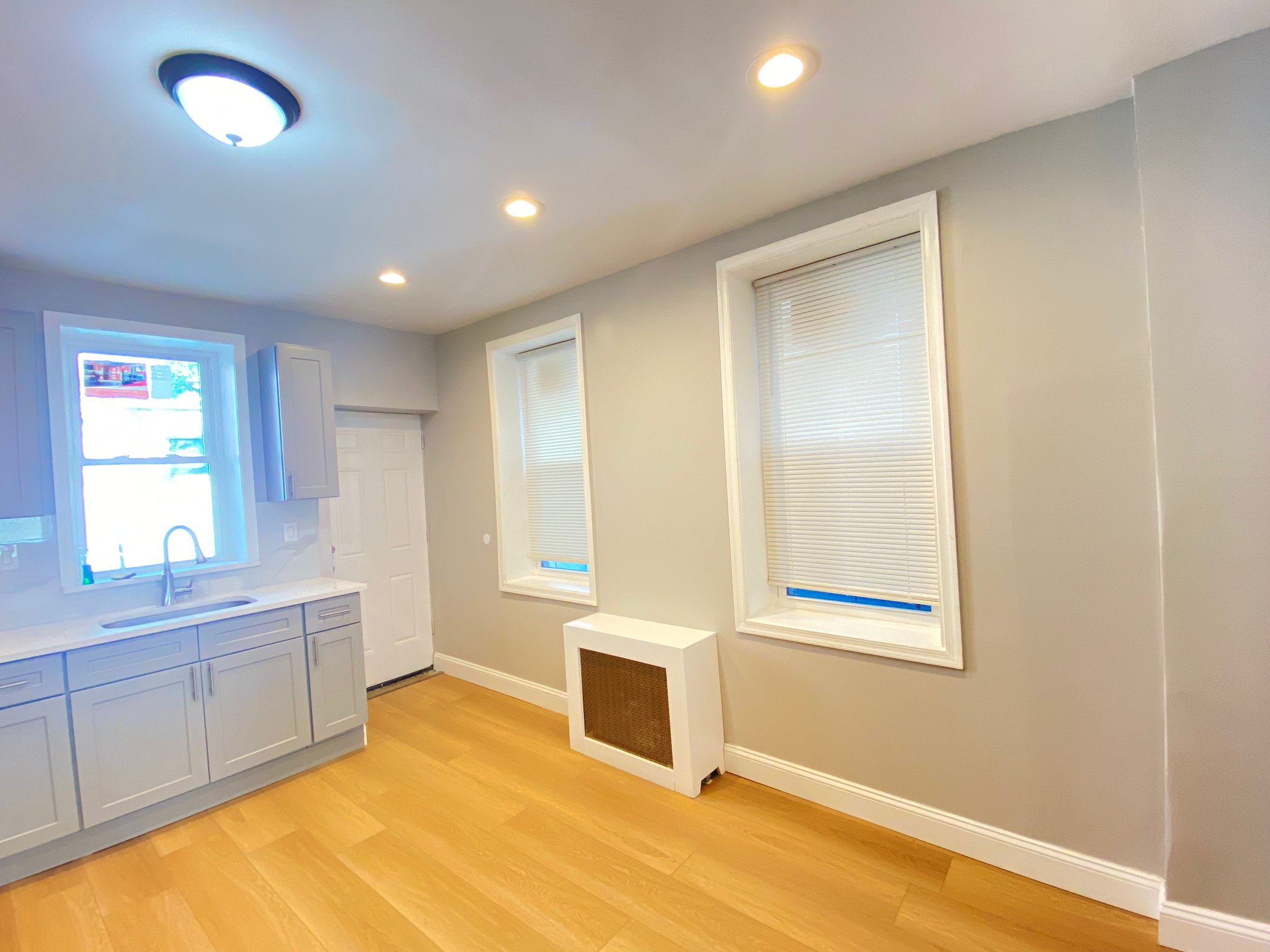 Philadelphia House: 1834 S 19th St
