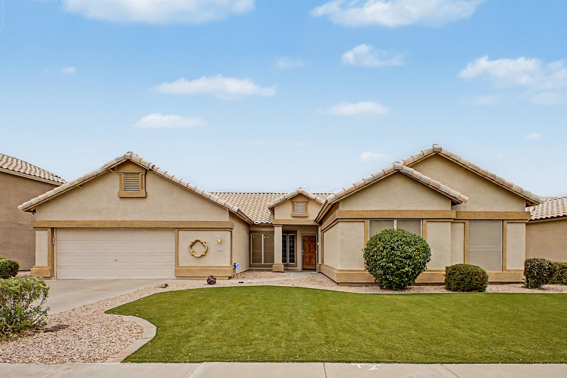 Gilbert House: 691 S Sahuaro Dr