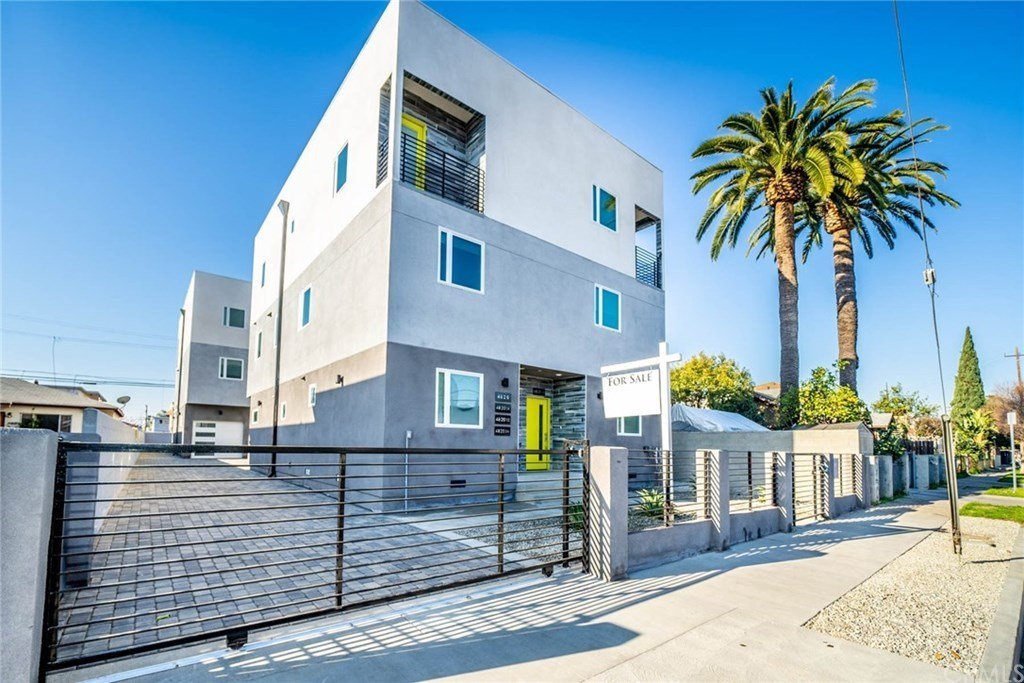 Los Angeles House: 4820 St. Charles PL