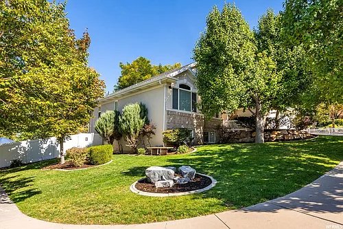 North Salt Lake House: 1003 Fairway Dr