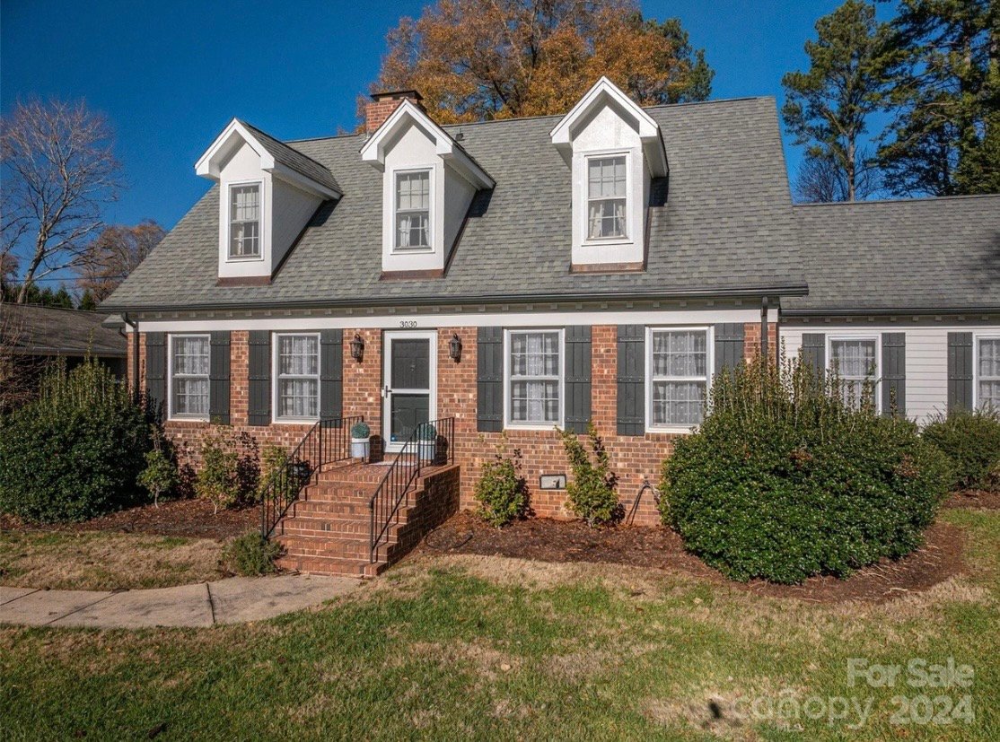 Gastonia House: 3030 Courtland Dr