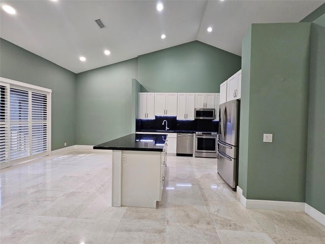 Boca Raton Condo: 5770 Coach House Circle F