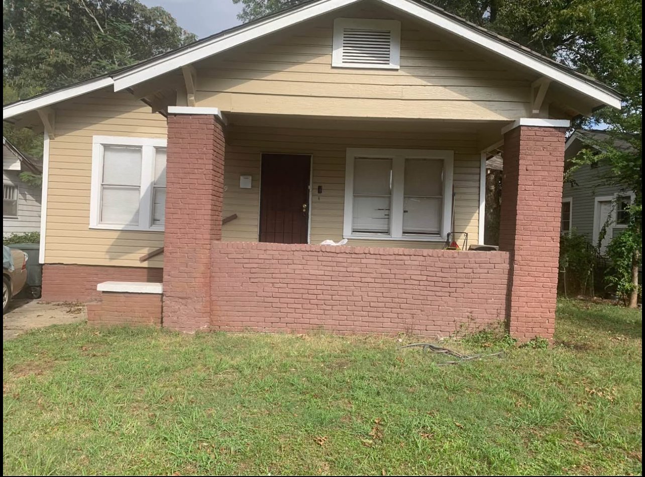 Birmingham House: 729 23rd St SW