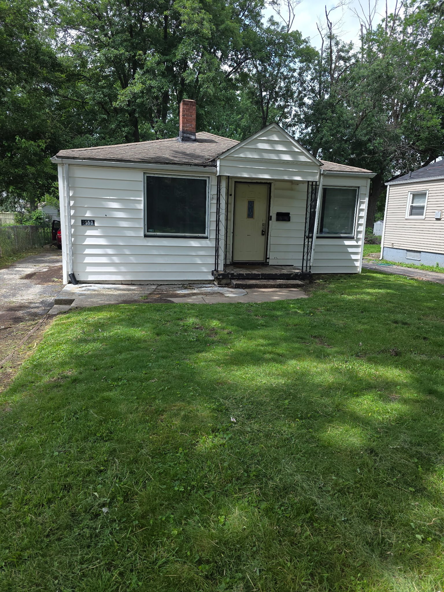 Decatur House: 2550 East Main Street