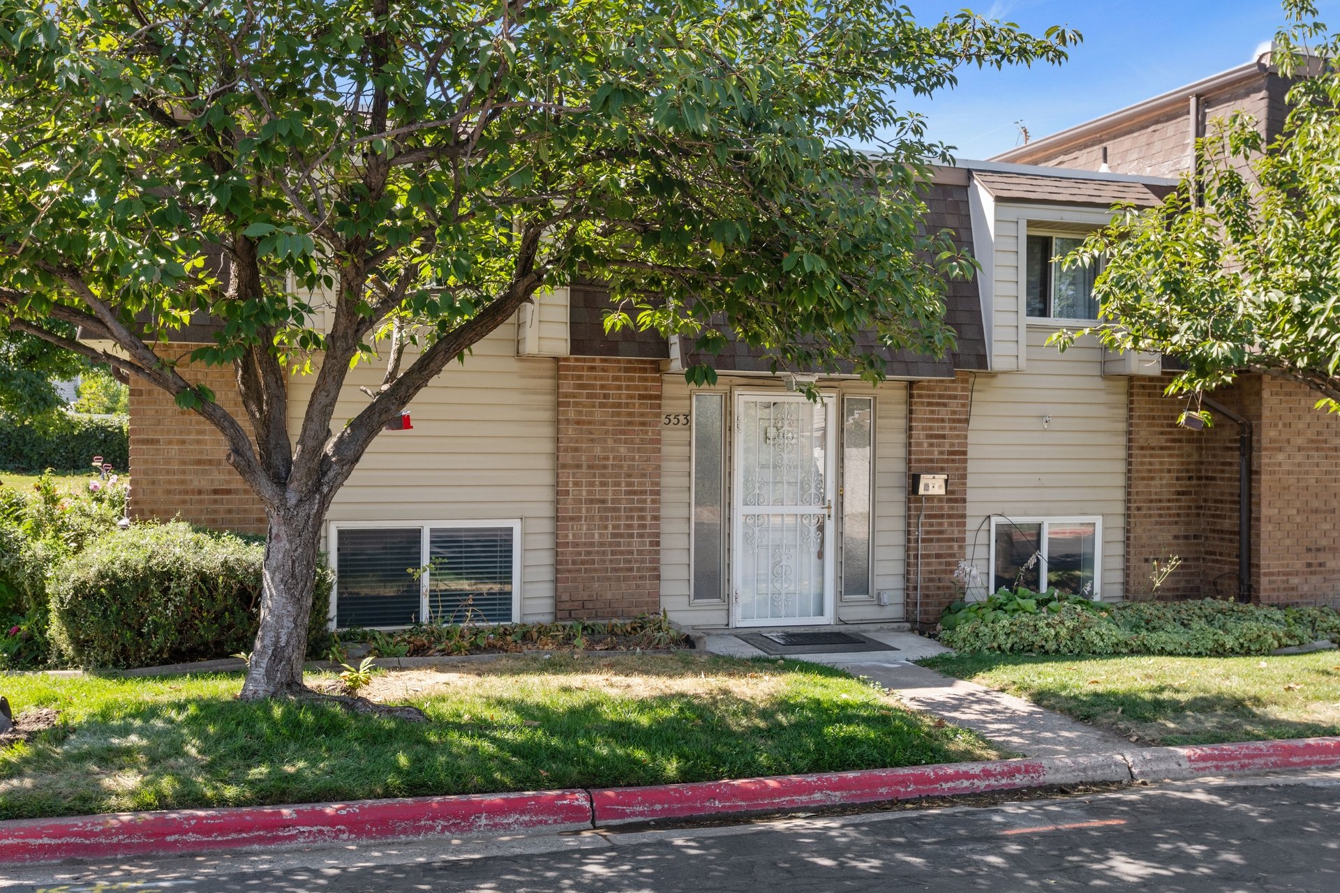 Bountiful Townhome: 553 N 200 W