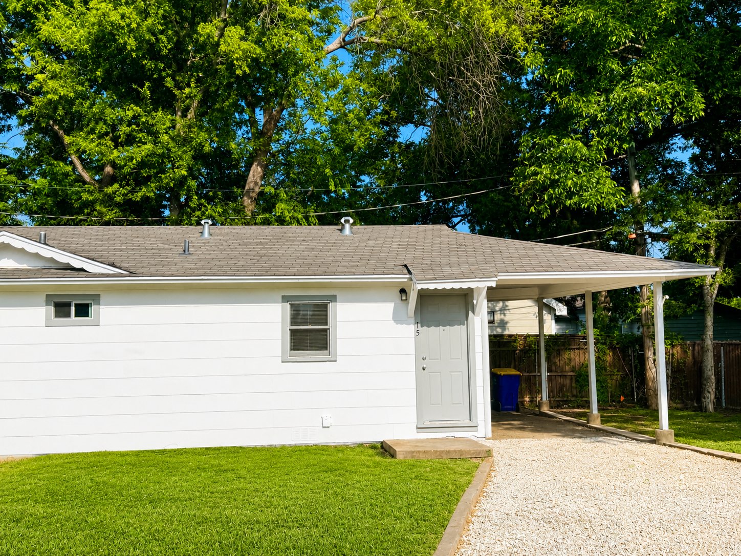 White Settlement Apartment: 300 Delmar Ct