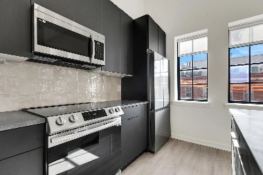 Philadelphia Apartment: 500 N 13th St, Philadelphia, PA 19123, USA