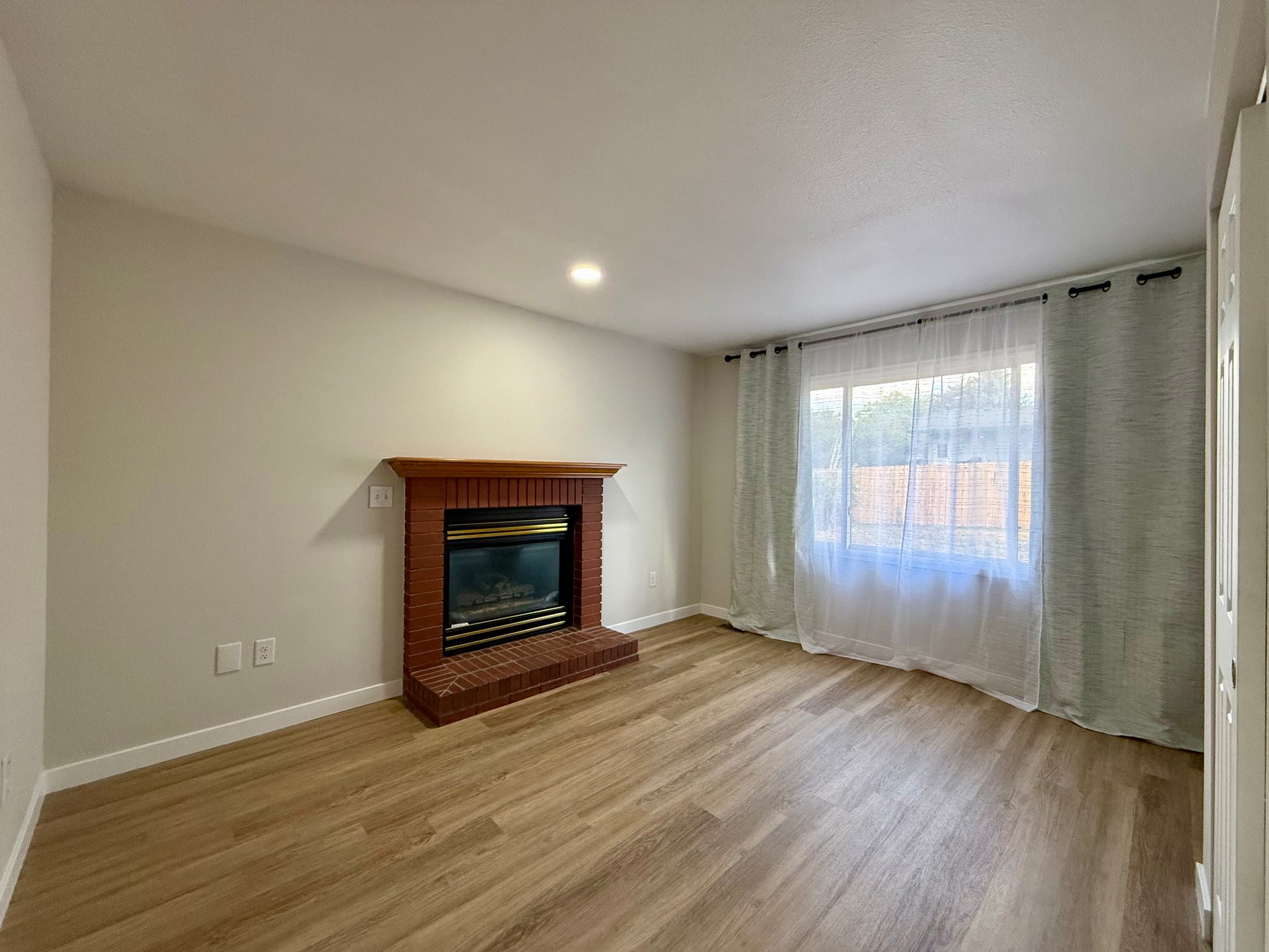 Fort Collins Single Room: 411 Ruby Dr