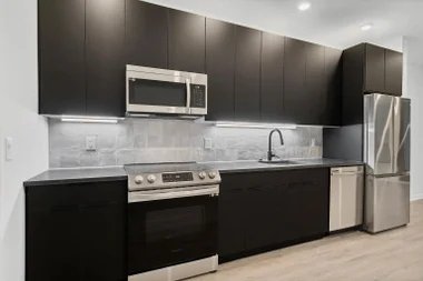 Philadelphia Apartment: 500 N 13th St, Philadelphia, PA 19123, USA