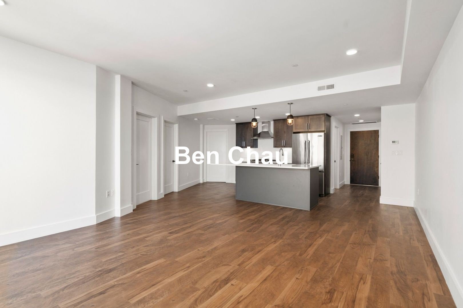 Boston Apartment: 26 Hichborn St