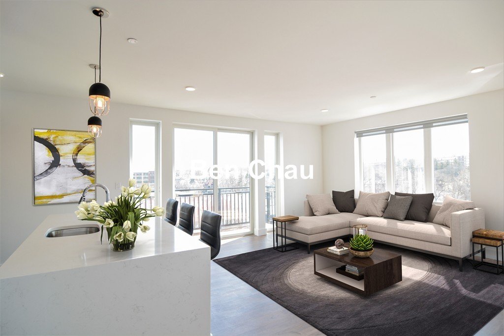 Boston Apartment: 26 Hichborn St