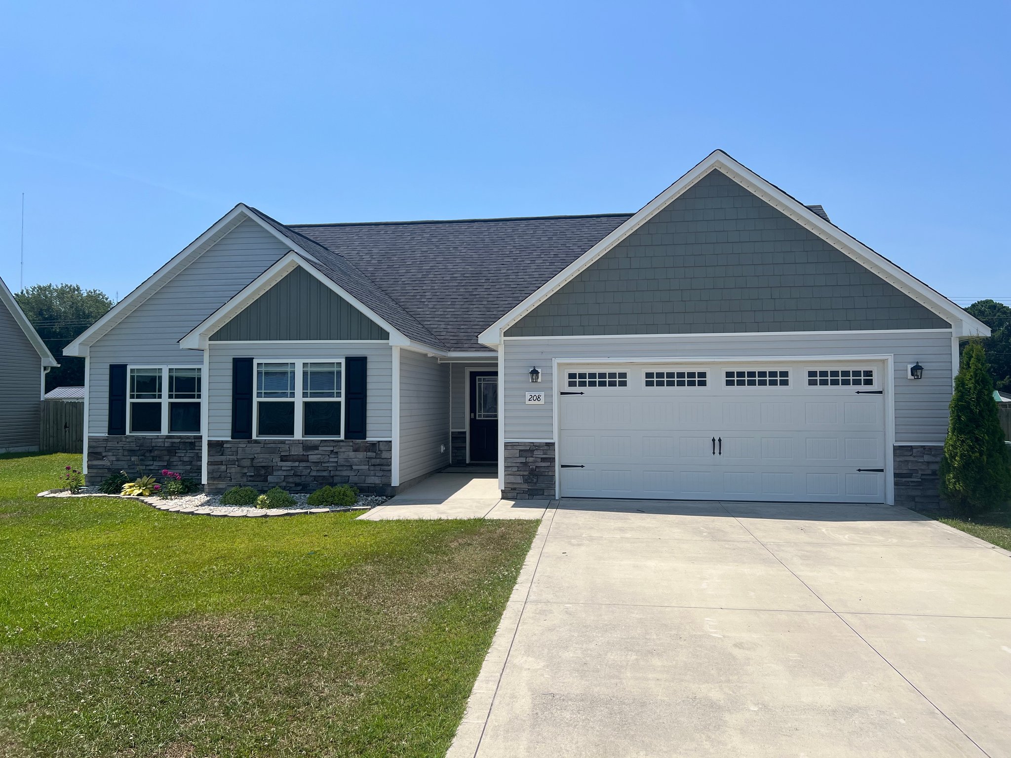 Sneads ferry House: 208 breakwater dr