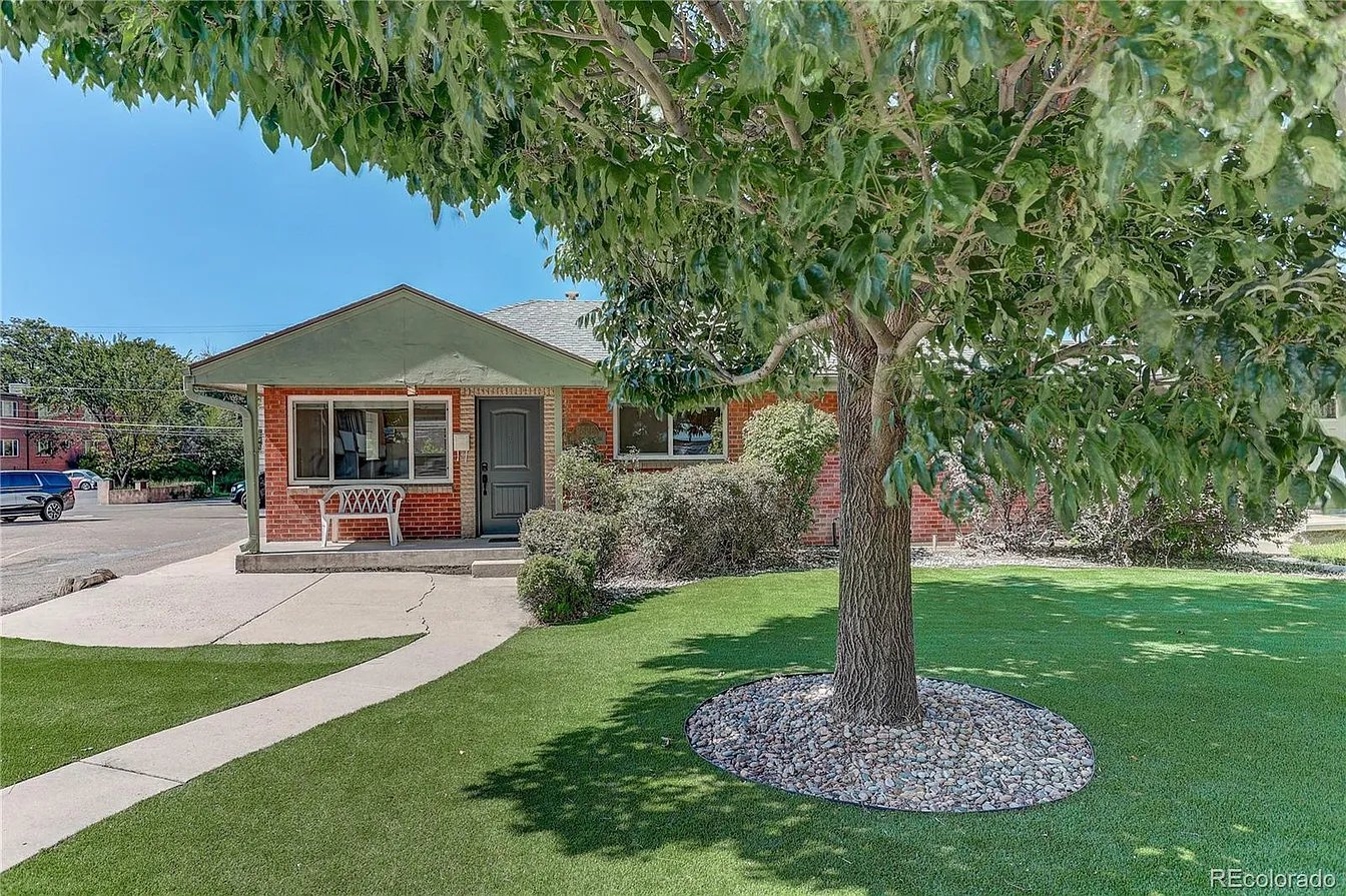 Denver Single Room: 2527 S University Blvd