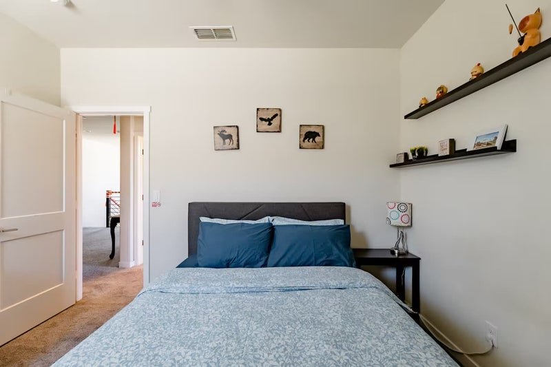 Sacramento Single Room: 4460 English Elm Street