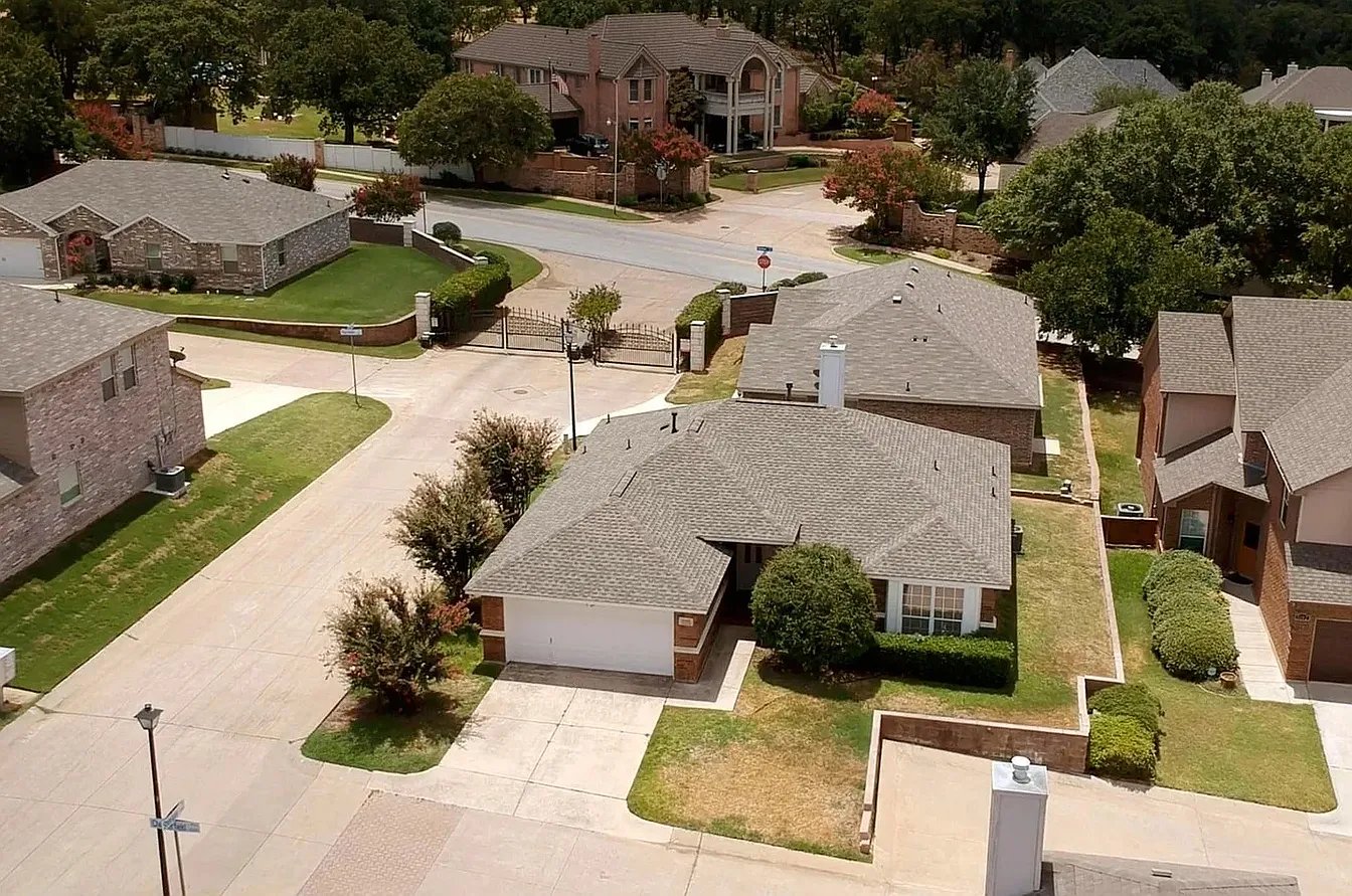Arlington House: 5100 Chesterfield Pl